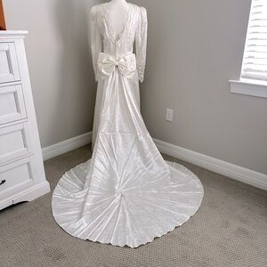 Vintage Jessica McClintock Cream Bridal Gown.